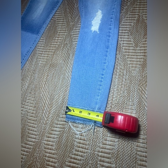 Cred NY Junior's Light Wash Denim Jeans, Distressed Skinny Jeans,Size 7 - Picture 8 of 8